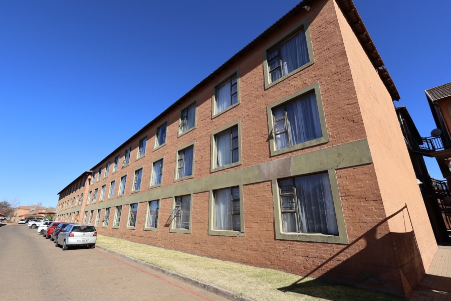 1 Bedroom Property for Sale in Vredenhof Sh Free State